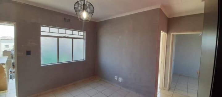 2 Bedroom Property for Sale in Fleurhof Gauteng