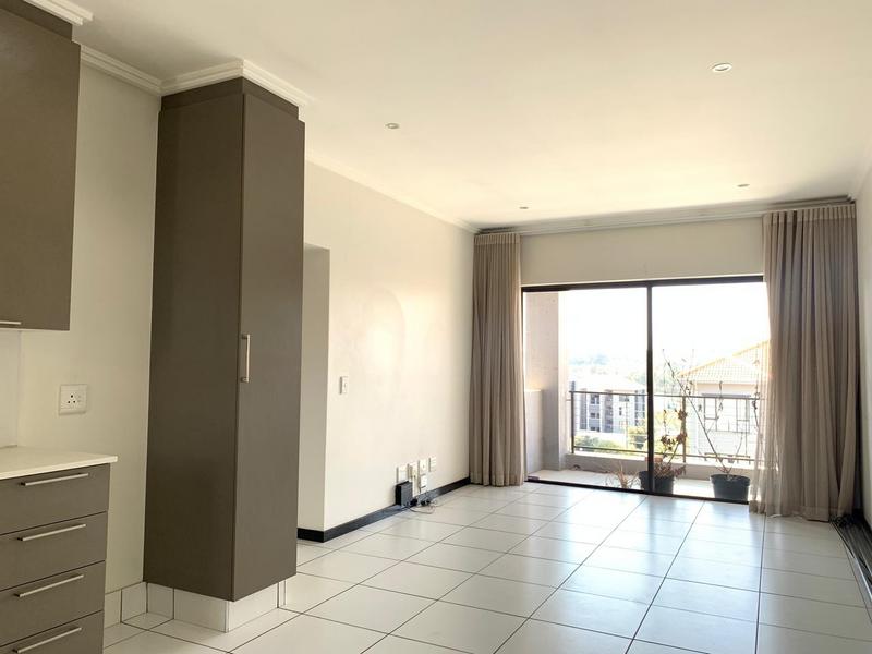 To Let 2 Bedroom Property for Rent in Lonehill Gauteng