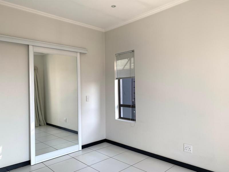 To Let 2 Bedroom Property for Rent in Lonehill Gauteng