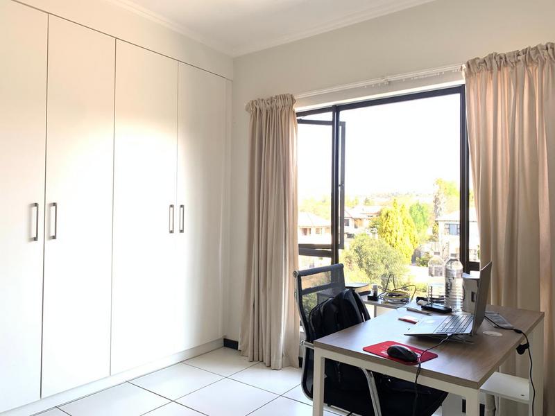 To Let 2 Bedroom Property for Rent in Lonehill Gauteng
