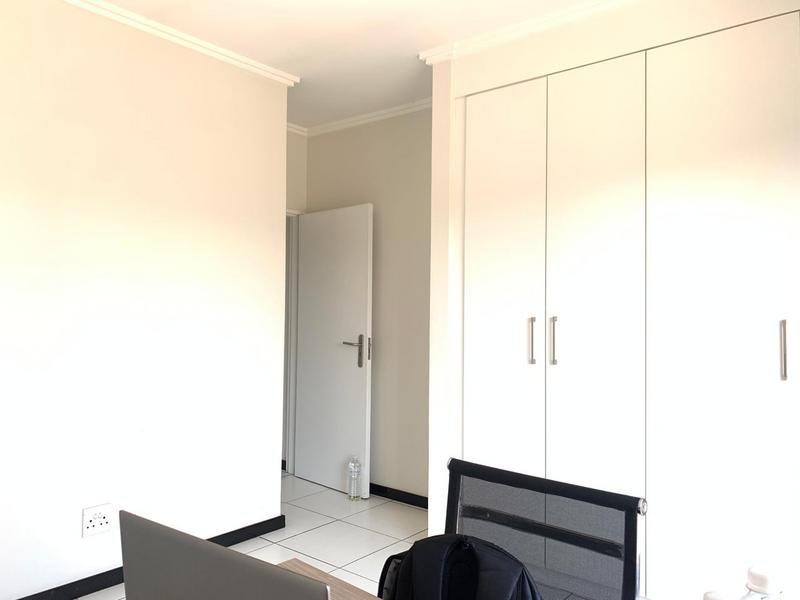To Let 2 Bedroom Property for Rent in Lonehill Gauteng
