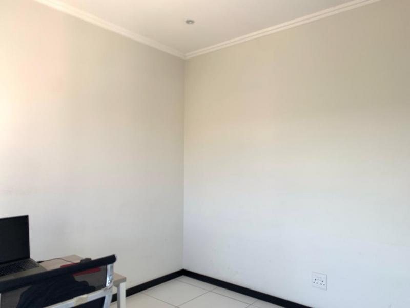 To Let 2 Bedroom Property for Rent in Lonehill Gauteng