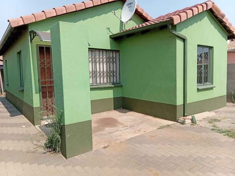 3 Bedroom Property for Sale in Windmill Park Gauteng