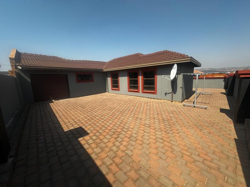 3 Bedroom Property for Sale in Elandspoort Gauteng
