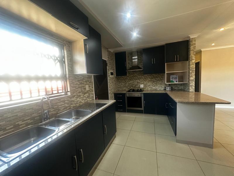 3 Bedroom Property for Sale in Elandspoort Gauteng