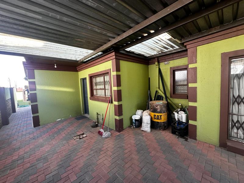 4 Bedroom Property for Sale in Soshanguve Gauteng