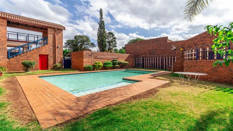 2 Bedroom Property for Sale in Windsor Gauteng