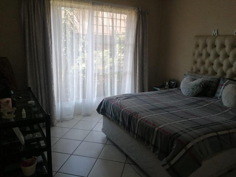 2 Bedroom Property for Sale in Windsor Gauteng