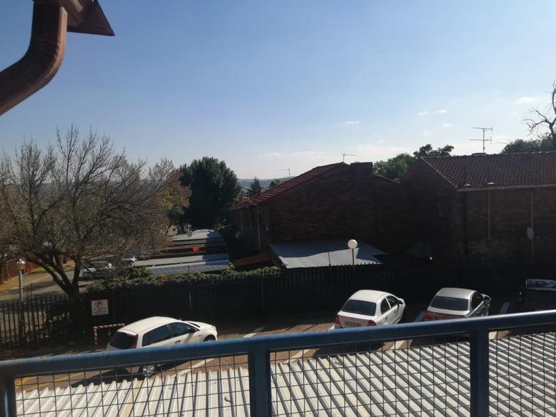 2 Bedroom Property for Sale in Windsor Gauteng