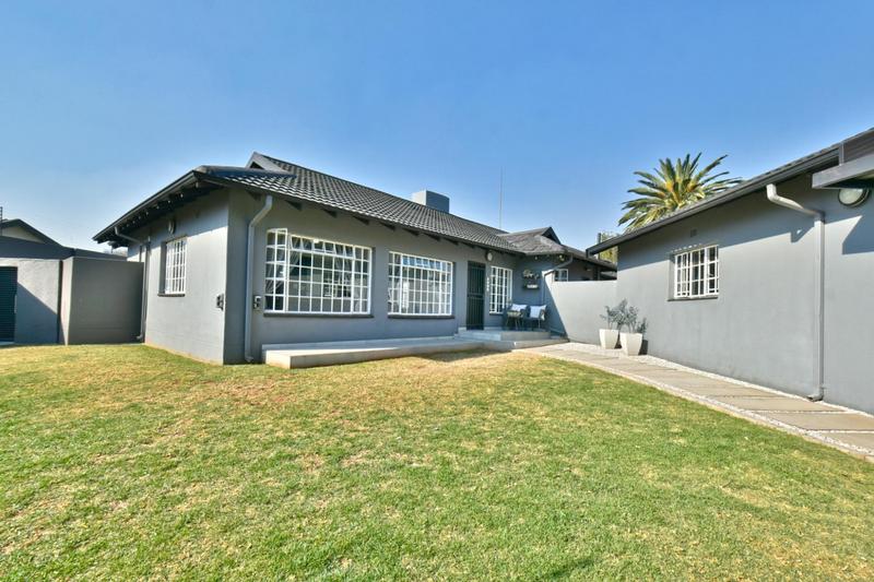 3 Bedroom Property for Sale in Farrarmere Gauteng
