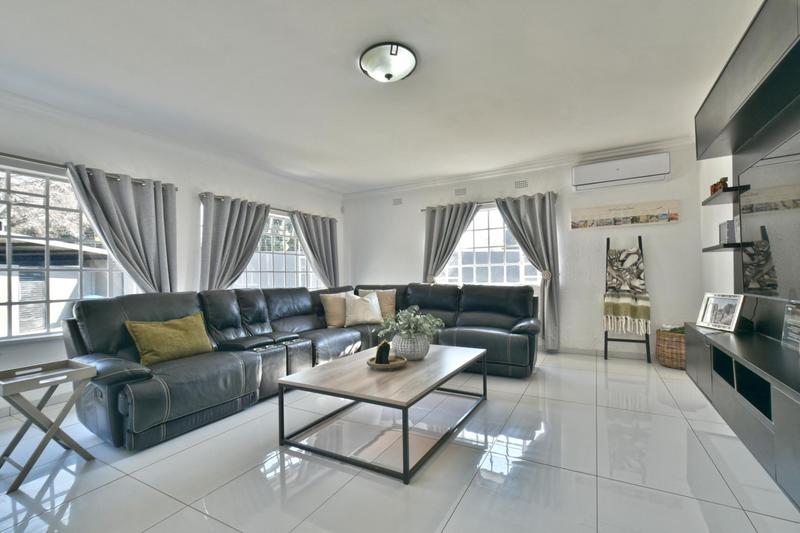 3 Bedroom Property for Sale in Farrarmere Gauteng