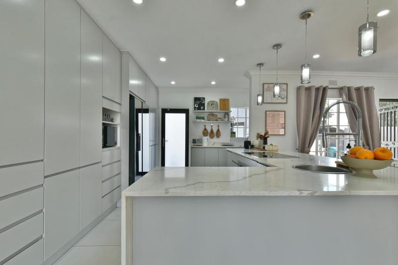 3 Bedroom Property for Sale in Farrarmere Gauteng