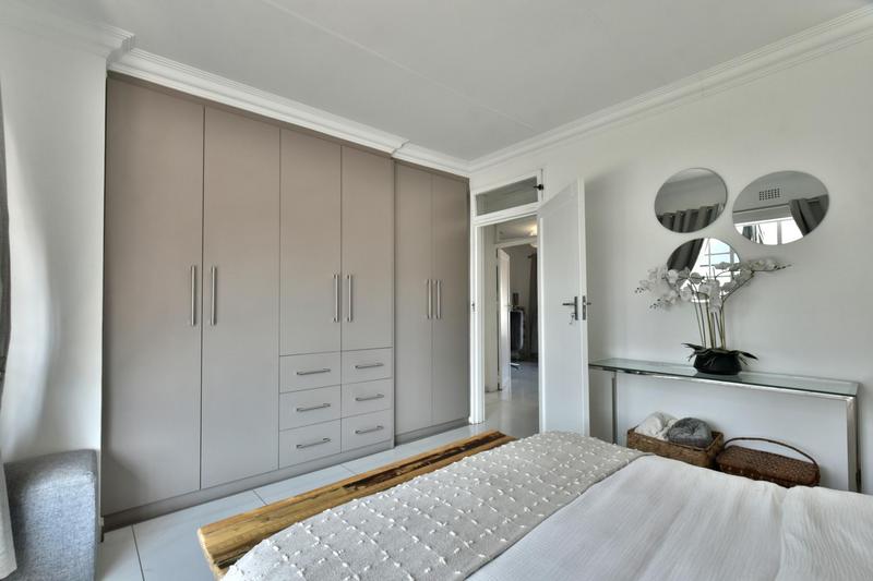 3 Bedroom Property for Sale in Farrarmere Gauteng