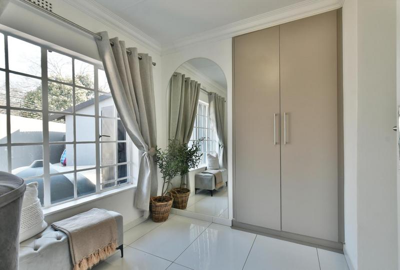 3 Bedroom Property for Sale in Farrarmere Gauteng