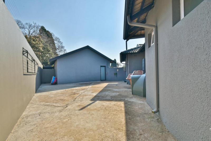 3 Bedroom Property for Sale in Farrarmere Gauteng
