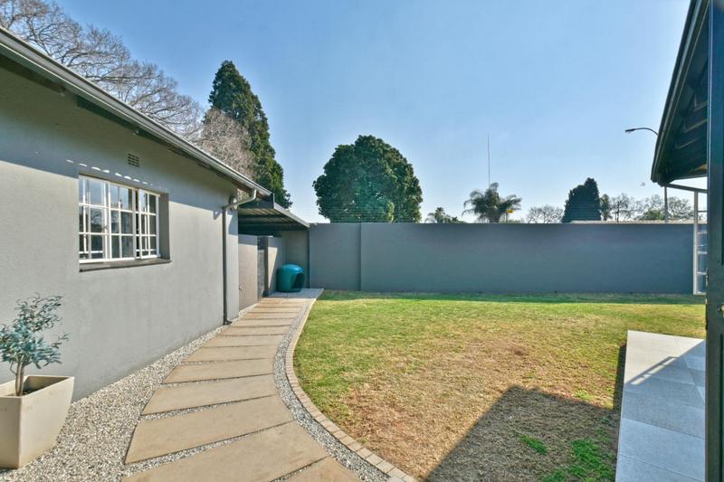 3 Bedroom Property for Sale in Farrarmere Gauteng