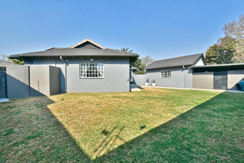 3 Bedroom Property for Sale in Farrarmere Gauteng