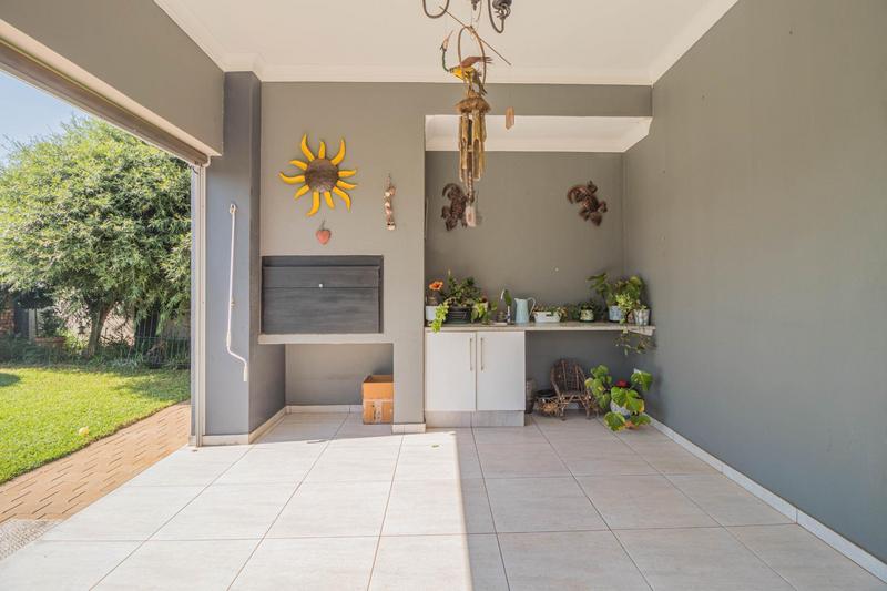To Let 4 Bedroom Property for Rent in Midstream Meadows Gauteng