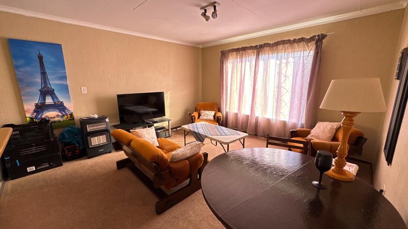 2 Bedroom Property for Sale in Helderkruin Gauteng
