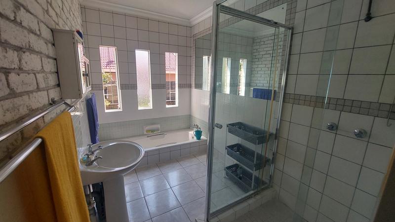 4 Bedroom Property for Sale in Montana Gauteng
