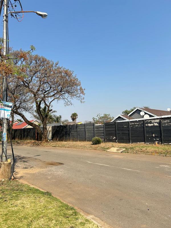 0 Bedroom Property for Sale in Rhodesfield Gauteng