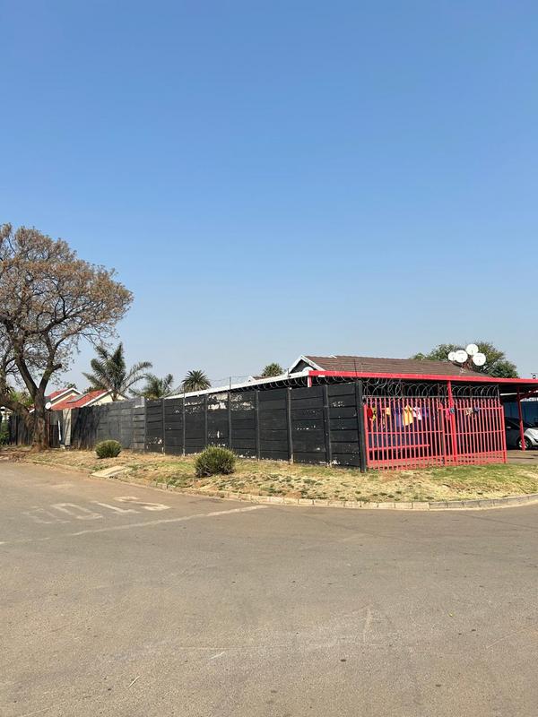 0 Bedroom Property for Sale in Rhodesfield Gauteng