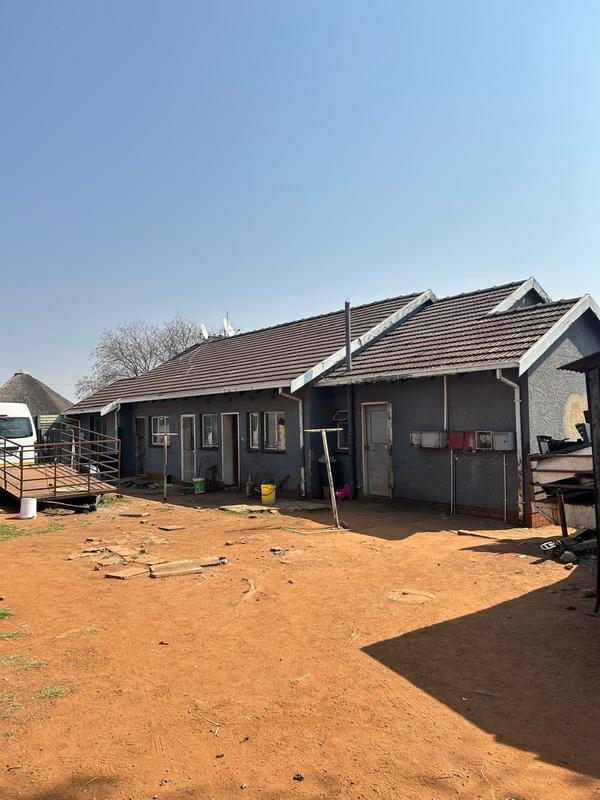 0 Bedroom Property for Sale in Rhodesfield Gauteng
