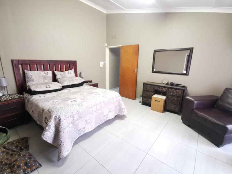 4 Bedroom Property for Sale in Meyerton Central Gauteng