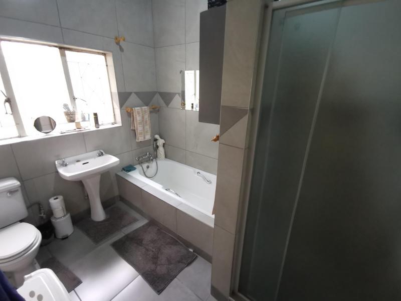 4 Bedroom Property for Sale in Meyerton Central Gauteng