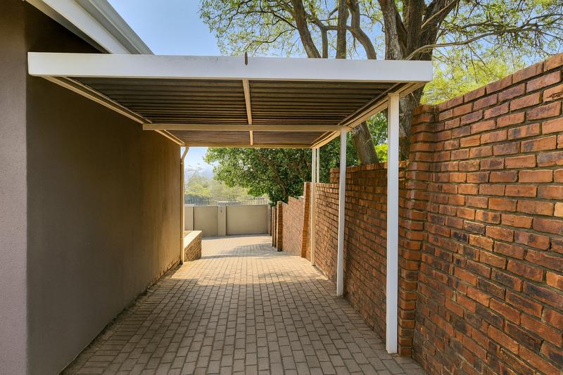 Commercial Property for Sale in Zwartkop Ext 2 Gauteng