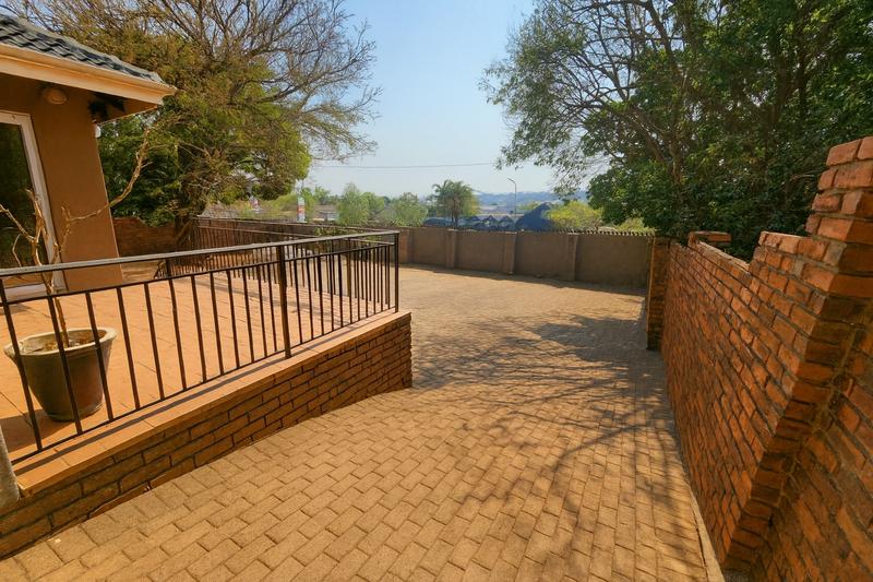 Commercial Property for Sale in Zwartkop Ext 2 Gauteng