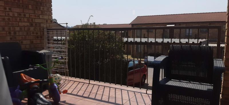 2 Bedroom Property for Sale in Honeydew Manor Gauteng