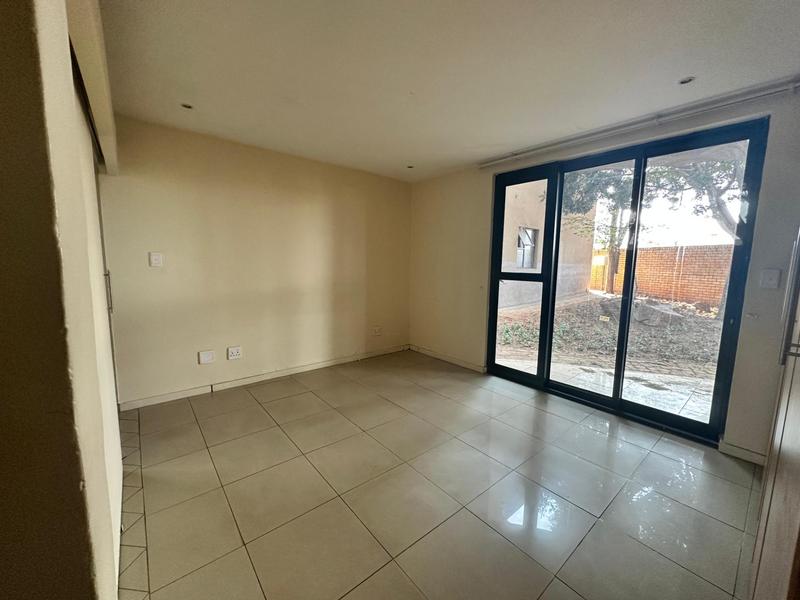 To Let 2 Bedroom Property for Rent in Rooihuiskraal North Gauteng