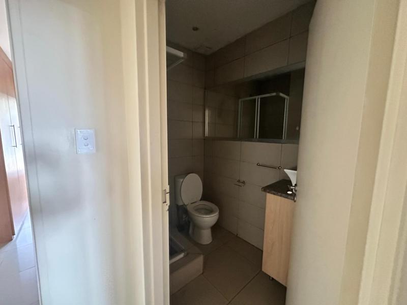 To Let 2 Bedroom Property for Rent in Rooihuiskraal North Gauteng