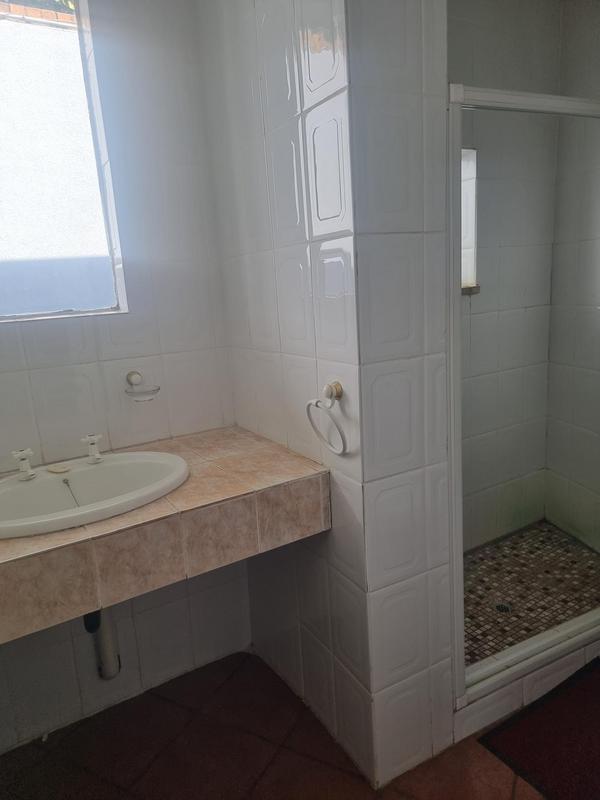 To Let 1 Bedroom Property for Rent in Bedfordview Gauteng
