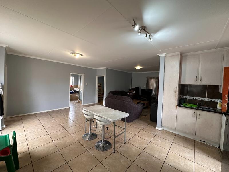 2 Bedroom Property for Sale in Hesteapark Gauteng
