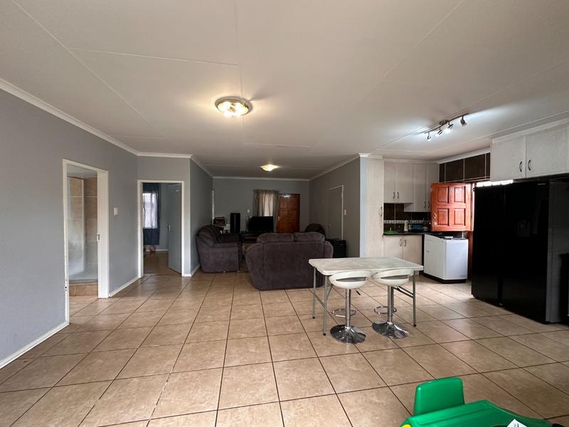 2 Bedroom Property for Sale in Hesteapark Gauteng