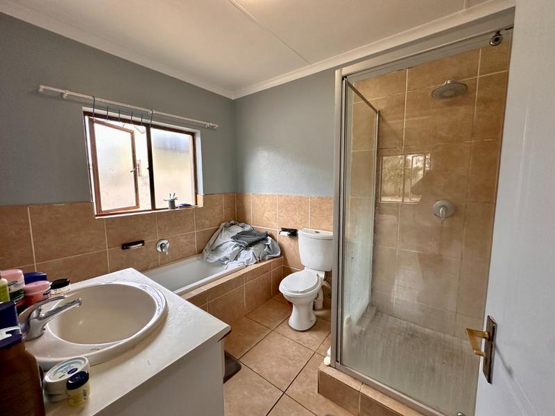 2 Bedroom Property for Sale in Hesteapark Gauteng