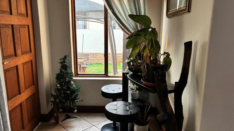 To Let 4 Bedroom Property for Rent in Kenleaf Gauteng