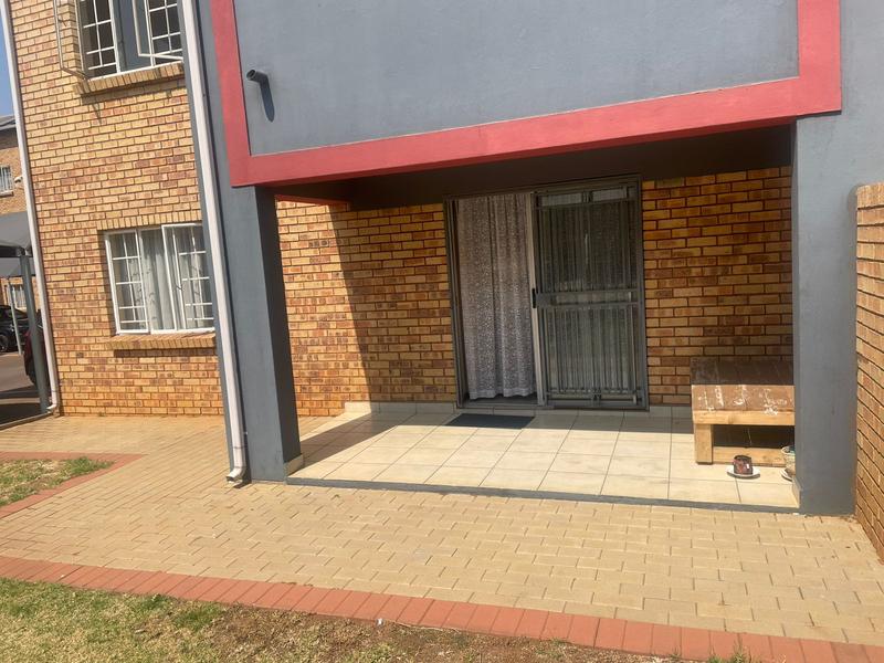 To Let 2 Bedroom Property for Rent in Stone Ridge Gauteng