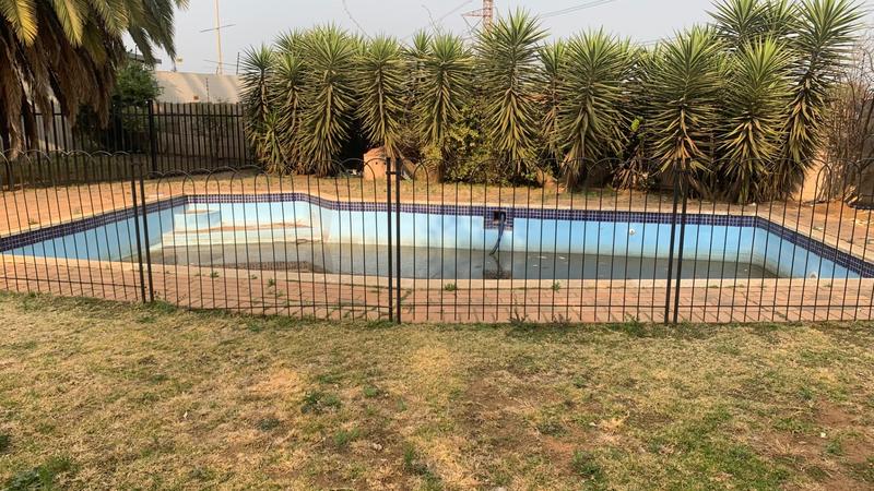 To Let 3 Bedroom Property for Rent in Birch Acres Gauteng