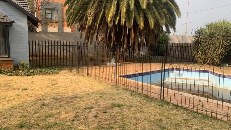 To Let 3 Bedroom Property for Rent in Birch Acres Gauteng