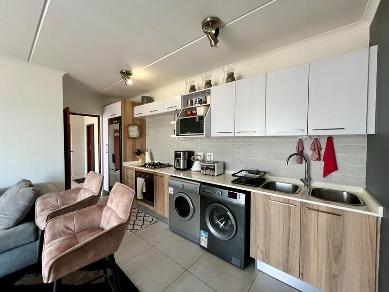 To Let 1 Bedroom Property for Rent in Modderfontein Gauteng