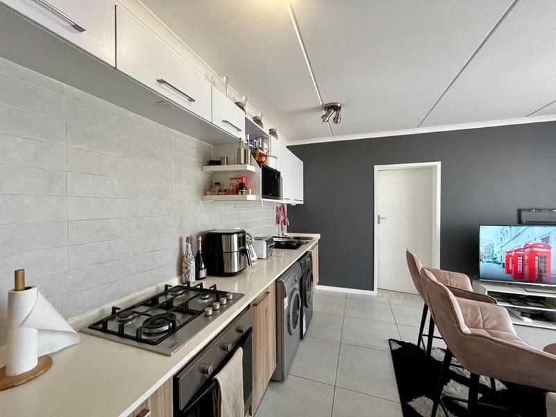 To Let 1 Bedroom Property for Rent in Modderfontein Gauteng