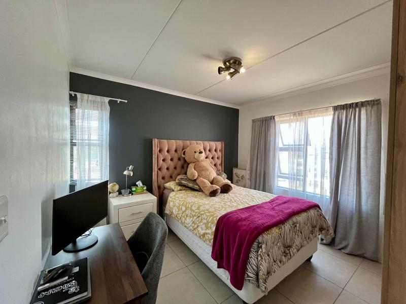 To Let 1 Bedroom Property for Rent in Modderfontein Gauteng