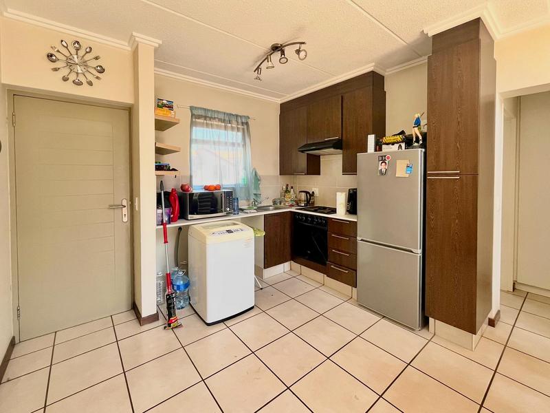 1 Bedroom Property for Sale in Bryanston Gauteng