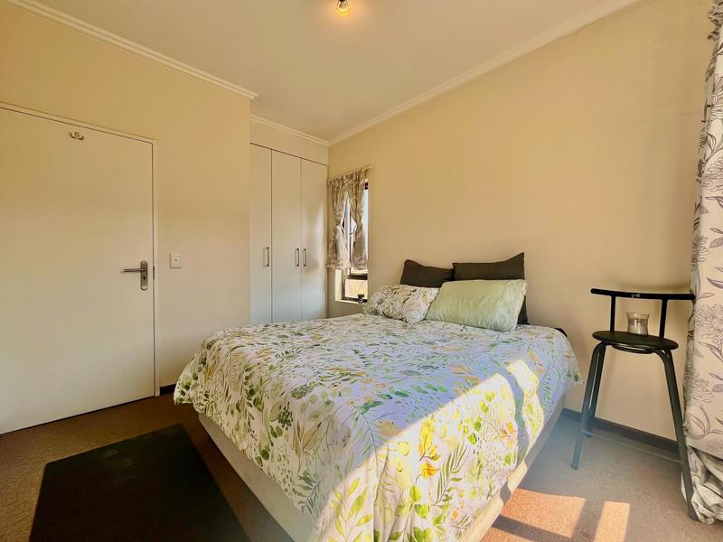 1 Bedroom Property for Sale in Bryanston Gauteng