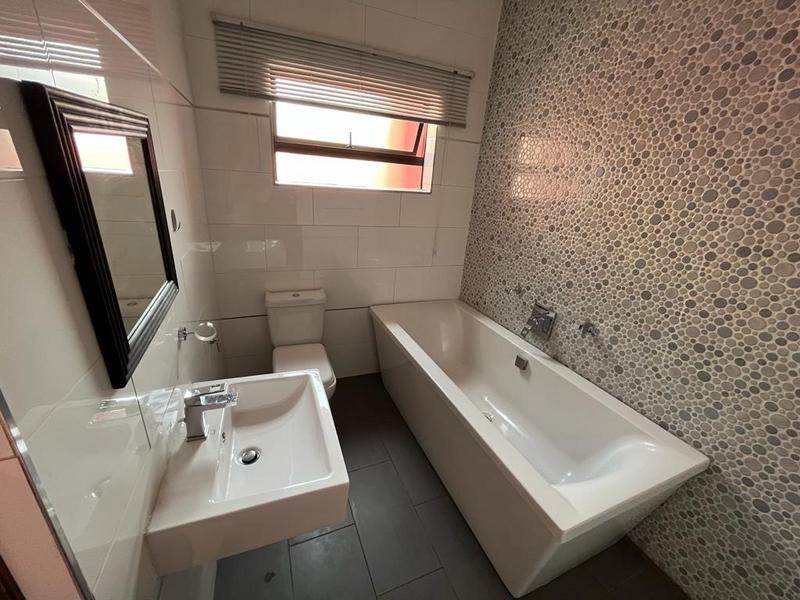 To Let 4 Bedroom Property for Rent in Vanderbijlpark SE 8 Gauteng