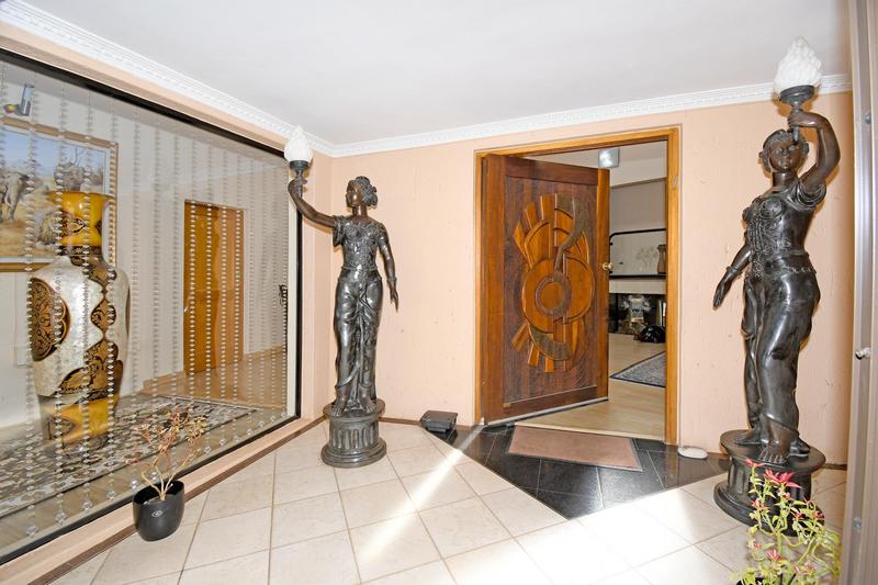 3 Bedroom Property for Sale in Helderkruin View Gauteng