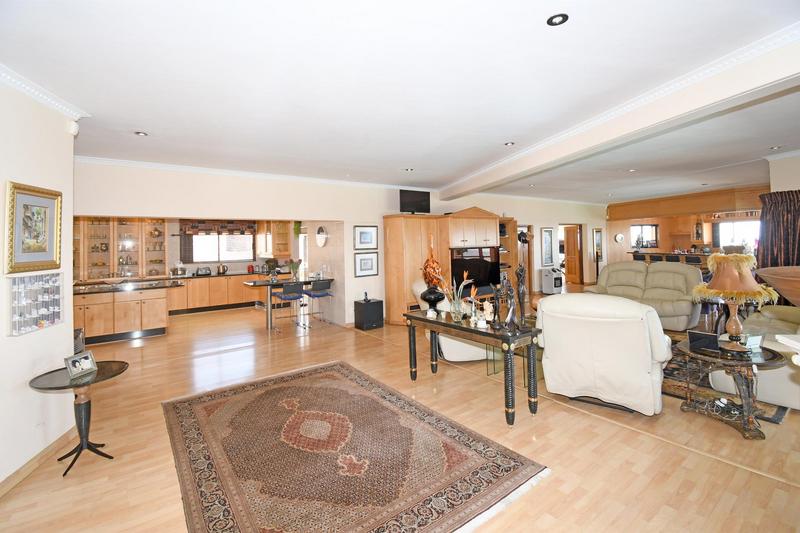 3 Bedroom Property for Sale in Helderkruin View Gauteng